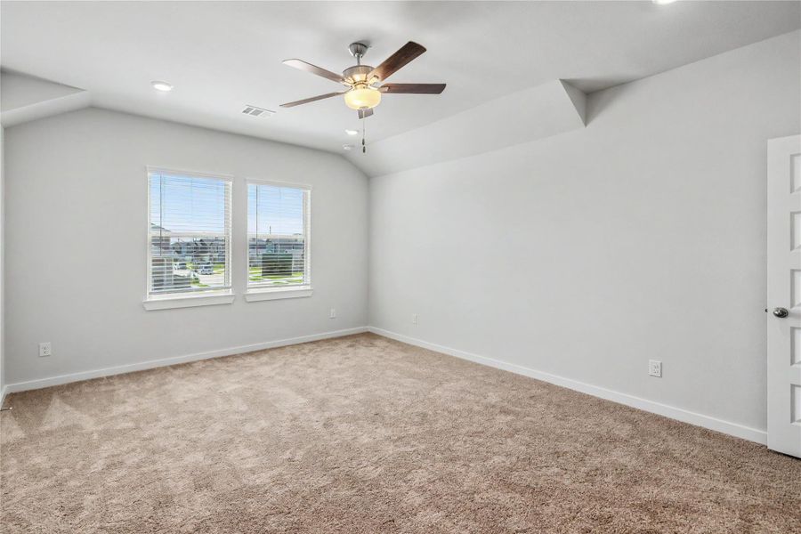 Spacious, unfurnished interior of a new home in Glendale Lakes, Arcola (Image 14). Spacious, unfurnished interior of a new home in Glendale Lakes, Arcola (Image 14).