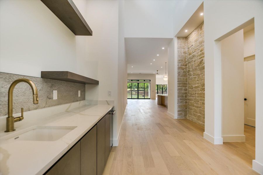 Furnished interior view inside a new home in , Horseshoe Bay (Image 8).