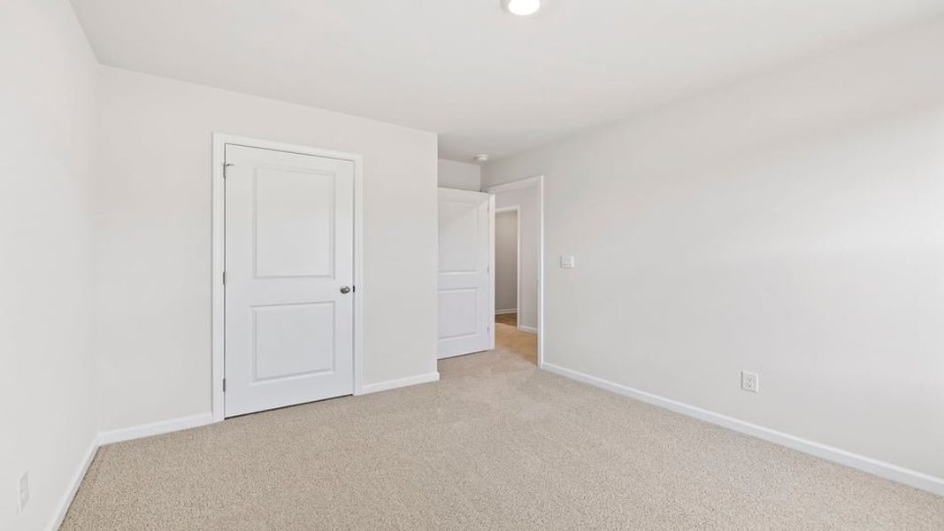 Representative unfurnished interior of a home built from the Belhaven by D.R. Horton in Palmetto Valley, Anderson (Image 25).