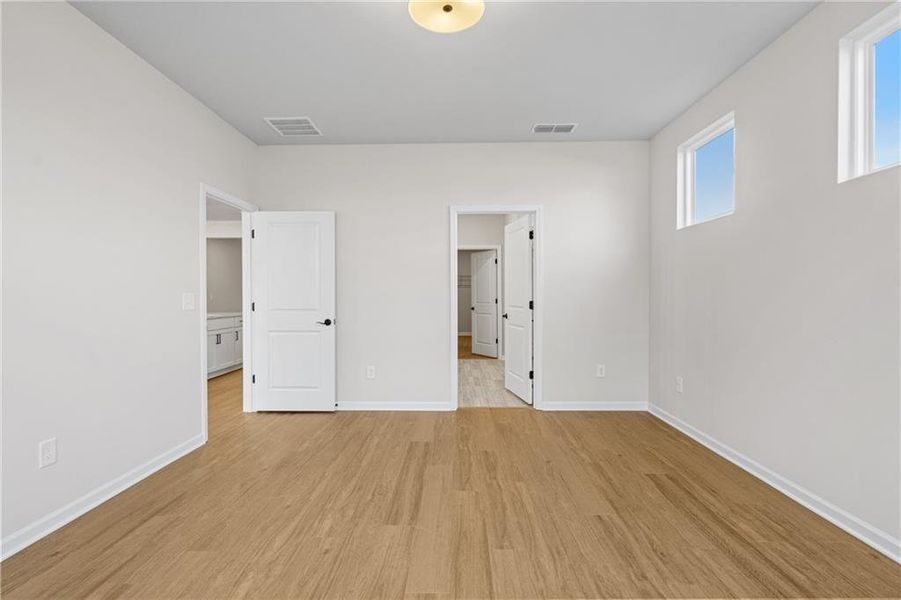 Spacious, unfurnished interior of a new home in Kelly Preserve, Loganville (Image 15).