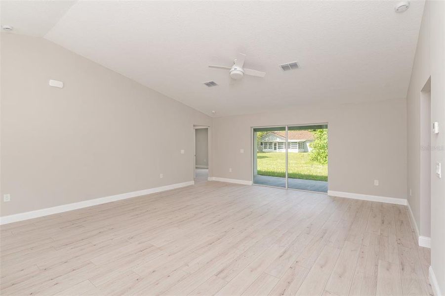 Spacious, unfurnished interior of a new home in , Palm Bay (Image 20).