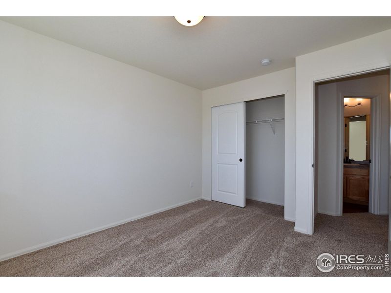 Spacious, unfurnished interior of a new home in Southridge, Johnstown (Image 20).