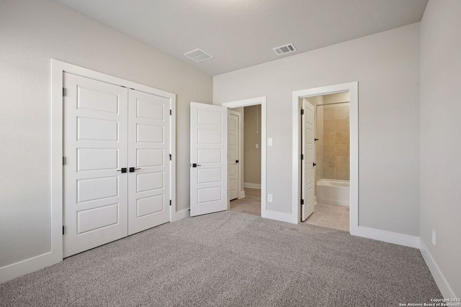 Spacious, unfurnished interior of a new home in Carmel Ranch, Schertz (Image 35). Spacious, unfurnished interior of a new home in Carmel Ranch, Schertz (Image 35).