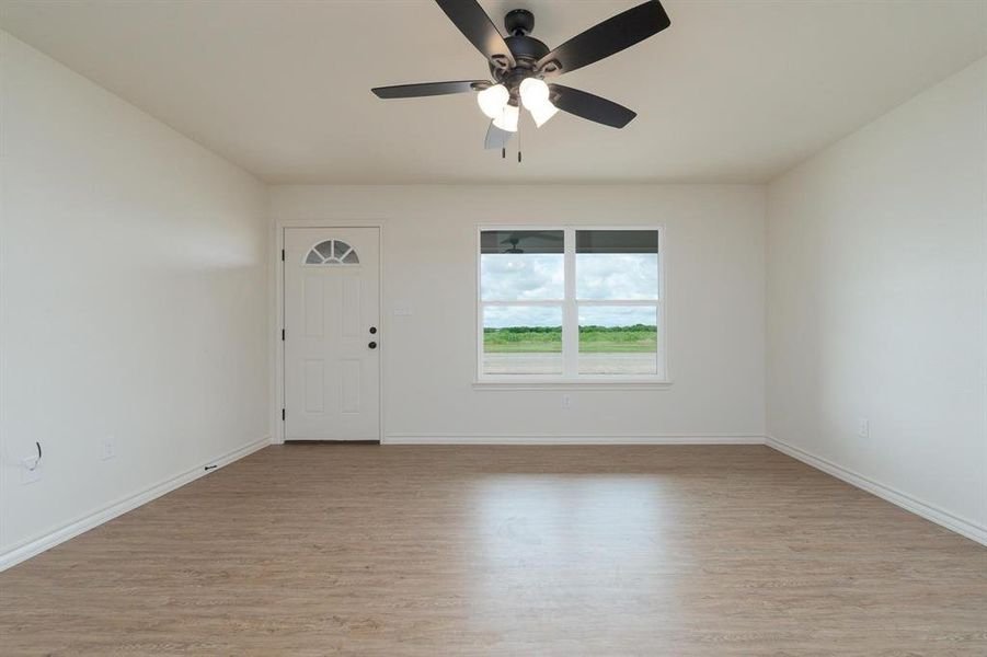 Spacious, unfurnished interior of a new home in , Abilene (Image 28).