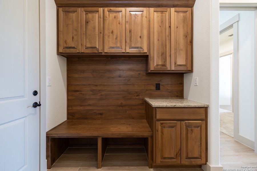 Furnished interior view inside a new home in , Bandera (Image 9).