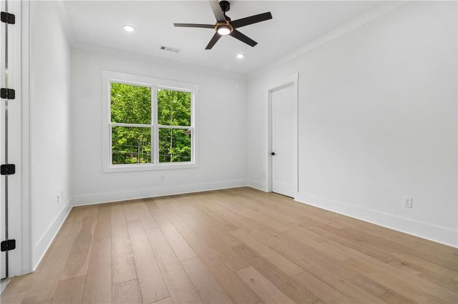 Spacious, unfurnished interior of a new home in , Grayson (Image 47).