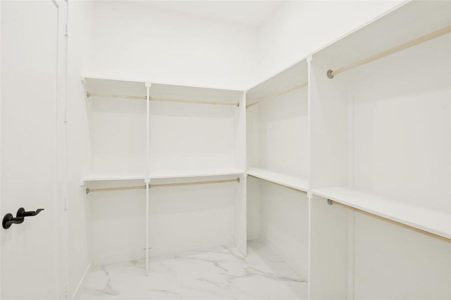 Spacious, unfurnished interior of a new home in , Frisco (Image 27).