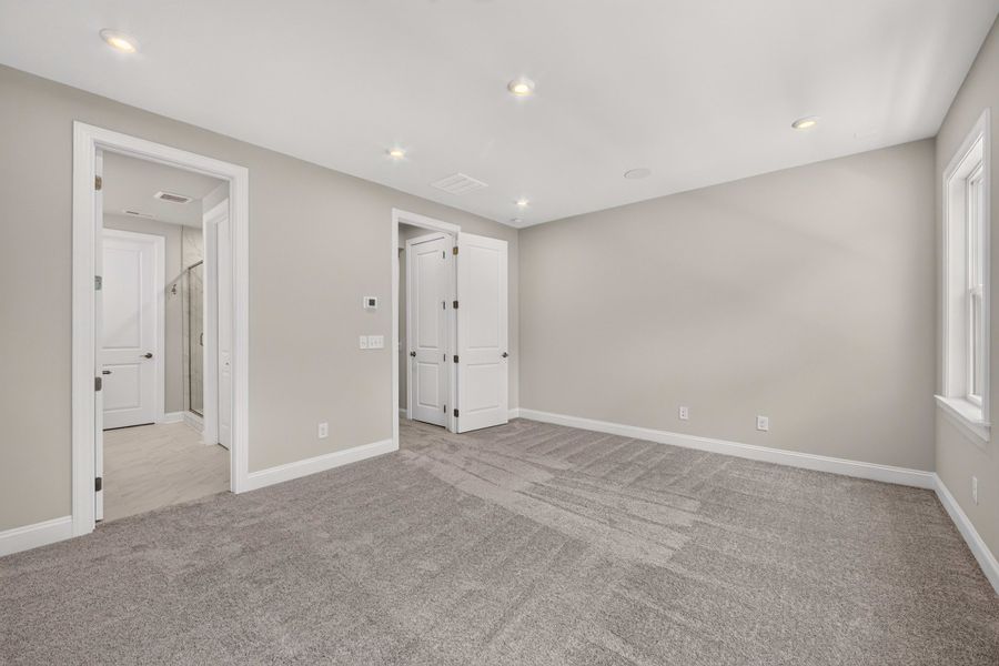 Spacious, unfurnished interior of a new home in Old Town Village, Waxhaw (Image 37).