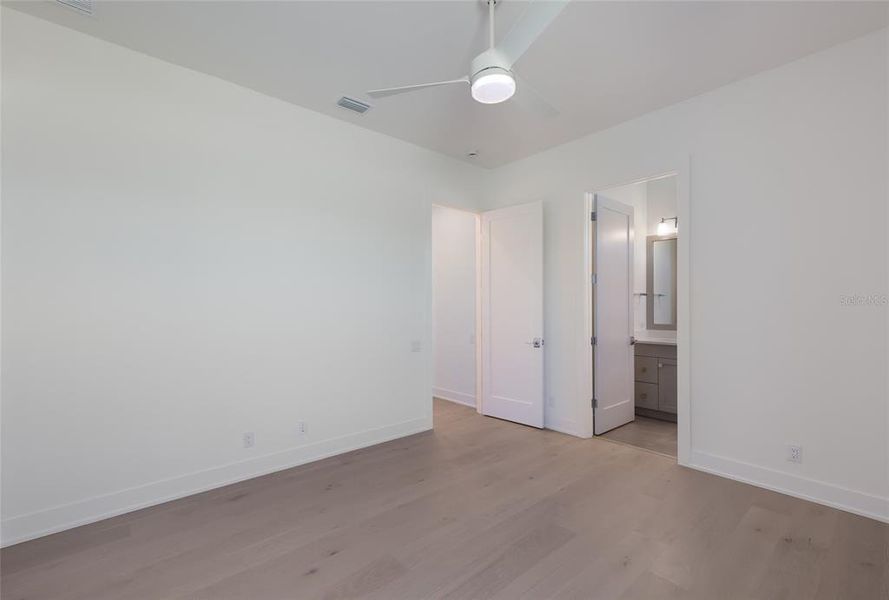 Spacious, unfurnished interior of a new home in Wild Blue at Waterside, Sarasota (Image 46). Spacious, unfurnished interior of a new home in Wild Blue at Waterside, Sarasota (Image 46).