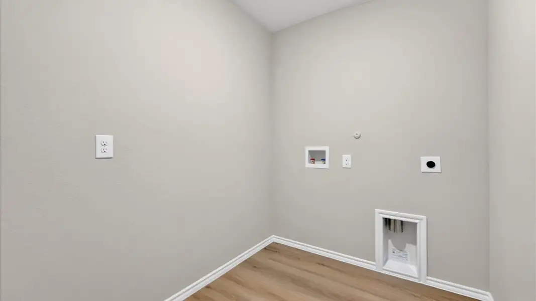 Representative unfurnished interior of a home built from the Bailey by D.R. Horton in Somerset, Hillsboro (Image 30).