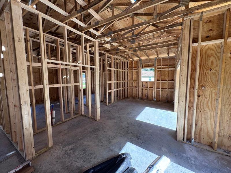 Spacious, unfurnished interior of a new home in , Lake Panasoffkee (Image 16). Spacious, unfurnished interior of a new home in , Lake Panasoffkee (Image 16).