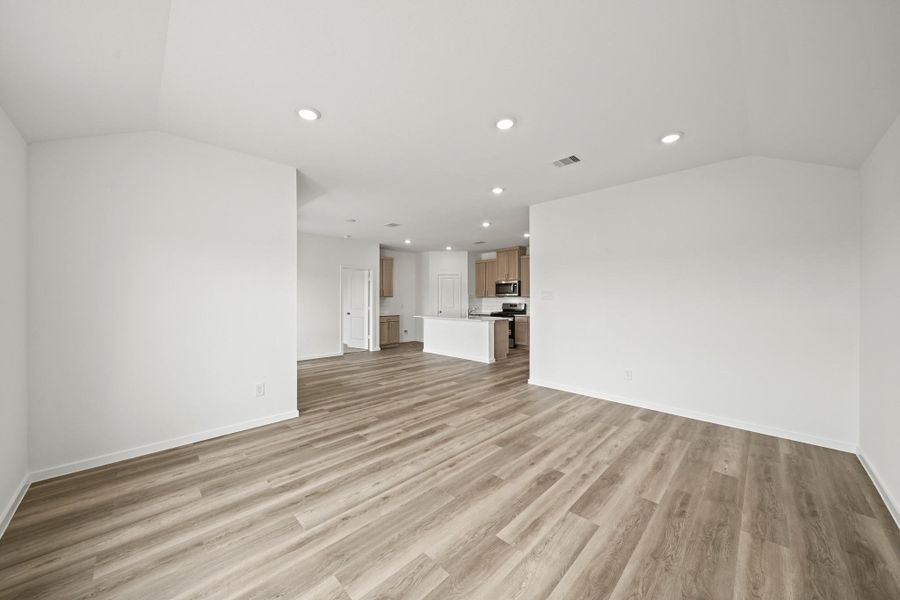Spacious, unfurnished interior of a new home in Chapel Lakes, Montgomery (Image 11). Spacious, unfurnished interior of a new home in Chapel Lakes, Montgomery (Image 11).
