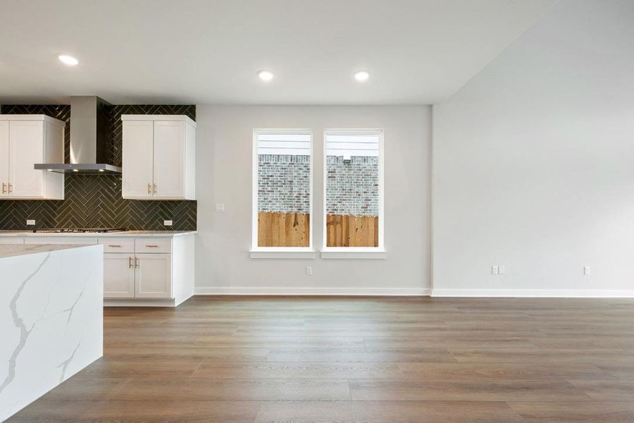 Spacious, unfurnished interior of a new home in Heritage, Dripping Springs (Image 28).