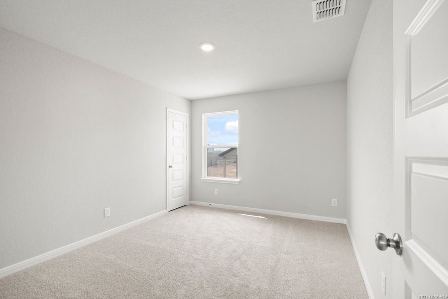 Spacious, unfurnished interior of a new home in Hickory Ridge, Elmendorf (Image 27).
