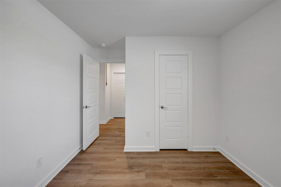 Spacious, unfurnished interior of a new home in Summerview, Fulshear (Image 26). Spacious, unfurnished interior of a new home in Summerview, Fulshear (Image 26).