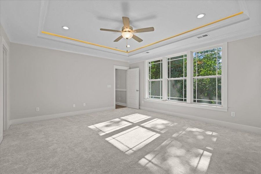 Spacious, unfurnished interior of a new home in Lakeside at Blue Ridge Plantation, Taylors (Image 20).