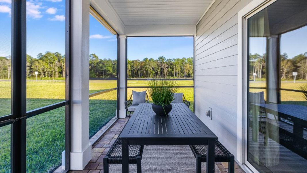 Trevi II screened porch