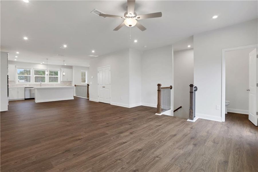 Spacious, unfurnished interior of a new home in Towne Village at Suwanee Dam, Sugar Hill (Image 36). Spacious, unfurnished interior of a new home in Towne Village at Suwanee Dam, Sugar Hill (Image 36).