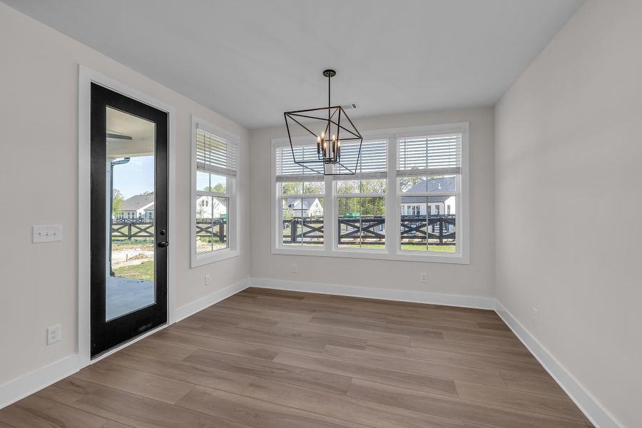 Spacious, unfurnished interior of a new home in Social Circle, Chattanooga (Image 7). Spacious, unfurnished interior of a new home in Social Circle, Chattanooga (Image 7).