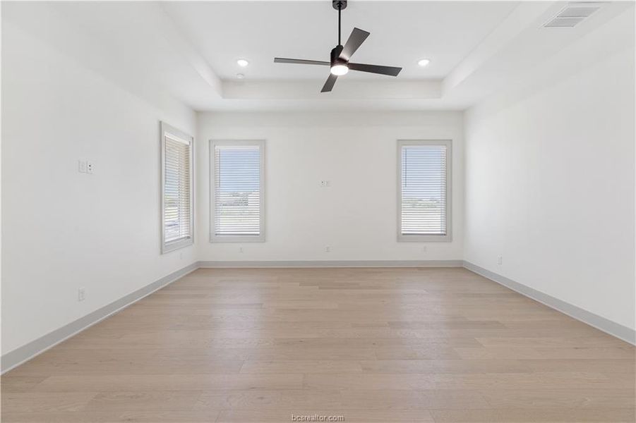 Spacious, unfurnished interior of a new home in , Bryan (Image 23).