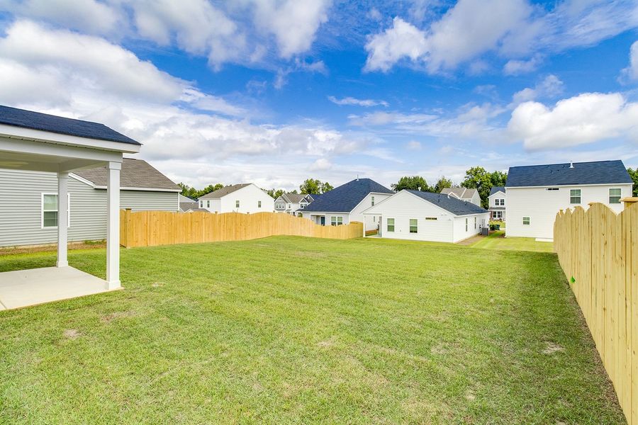 Exterior details and patio area of a home in Winston Point, Gilbert (Image 2). Exterior details and patio area of a home in Winston Point, Gilbert (Image 2).