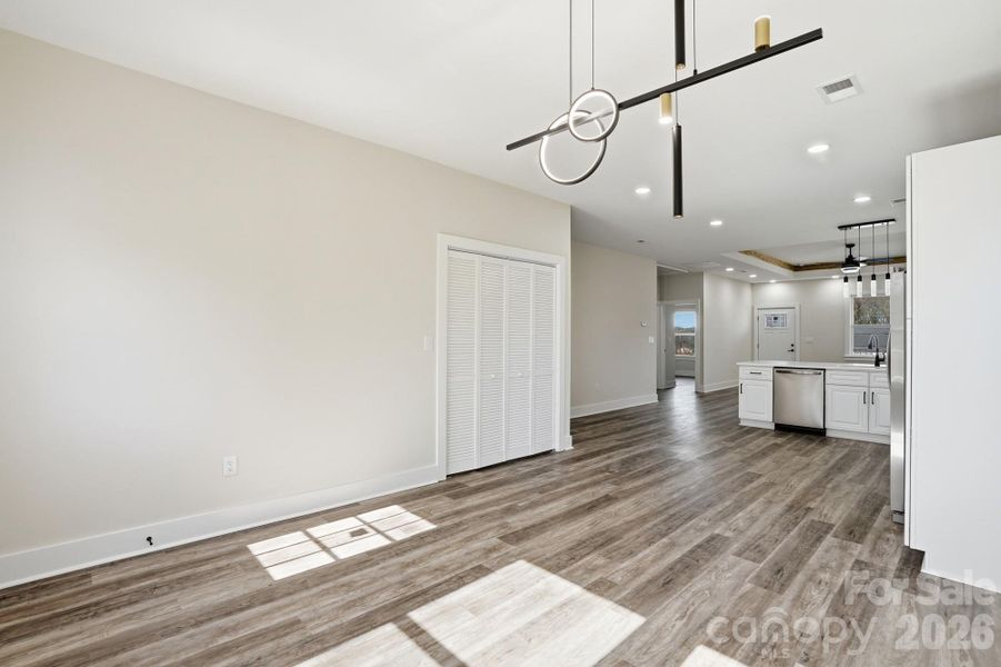 Spacious, unfurnished interior of a new home in , Concord (Image 26).