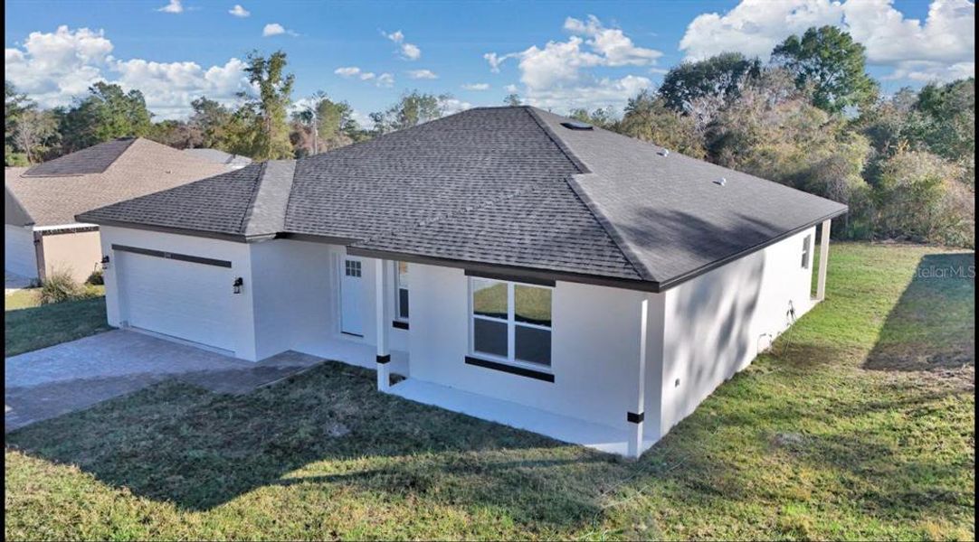 Exterior details and patio area of a home in , Ocala (Image 27).