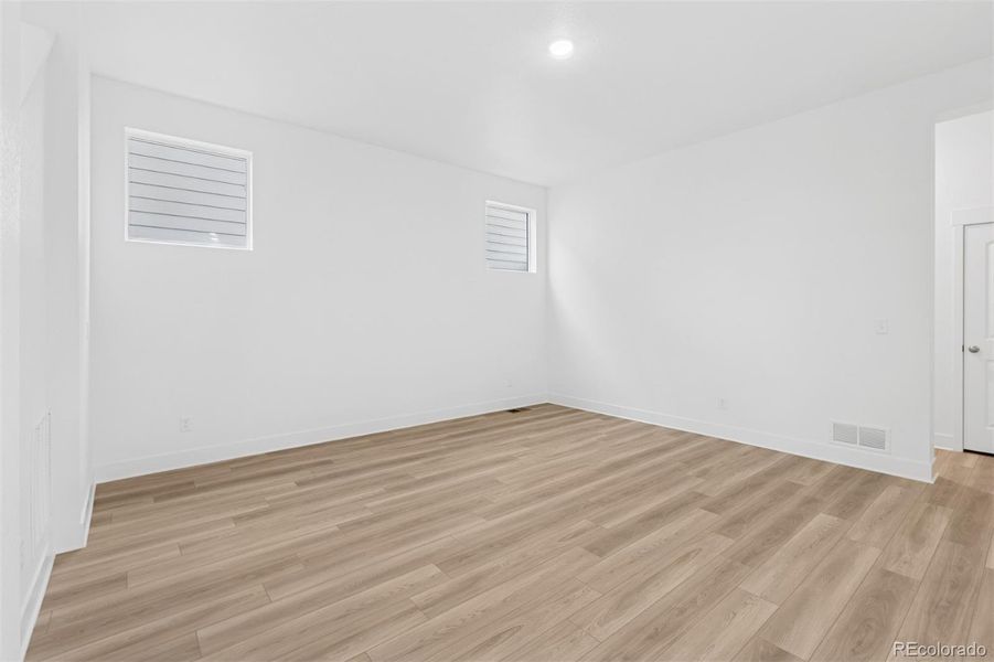 Spacious, unfurnished interior of a new home in Painted Prairie Cottage, Aurora (Image 37). Spacious, unfurnished interior of a new home in Painted Prairie Cottage, Aurora (Image 37).