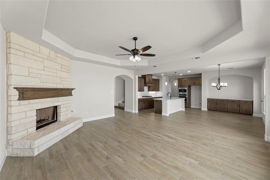 12. 705 Soprano - Family (2)