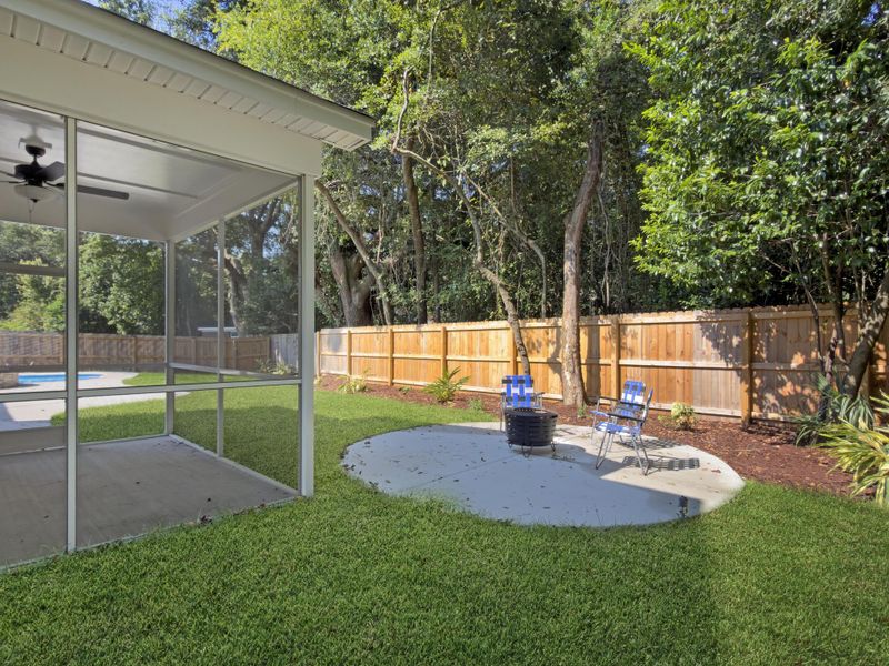 Exterior details and patio area of a home in , James Island (Image 32).