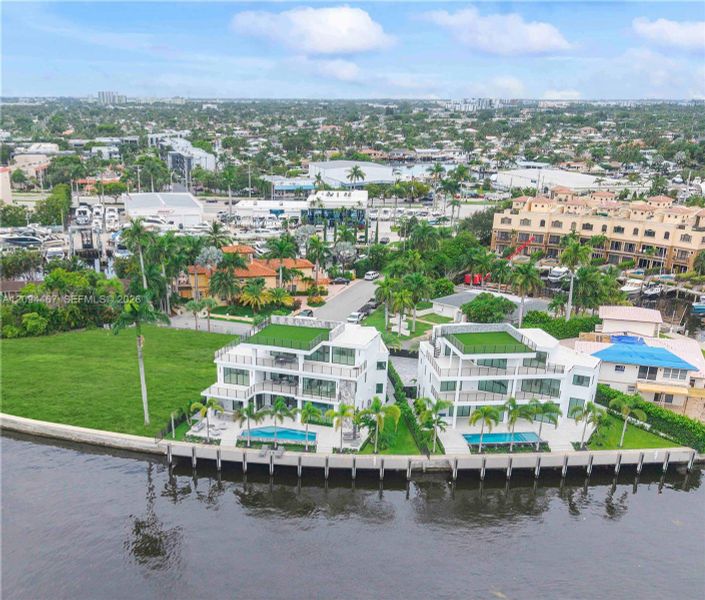 Condo located in Pompano Beach, FL showcasing its design and architecture (Image 3).