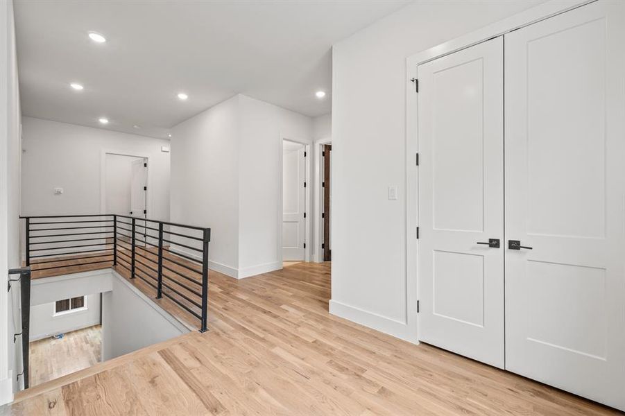 Spacious, unfurnished interior of a new home in , Dallas (Image 32).