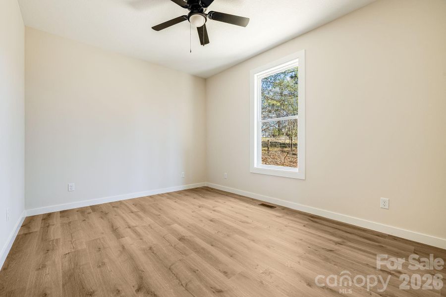 Spacious, unfurnished interior of a new home in , Alexander (Image 9).