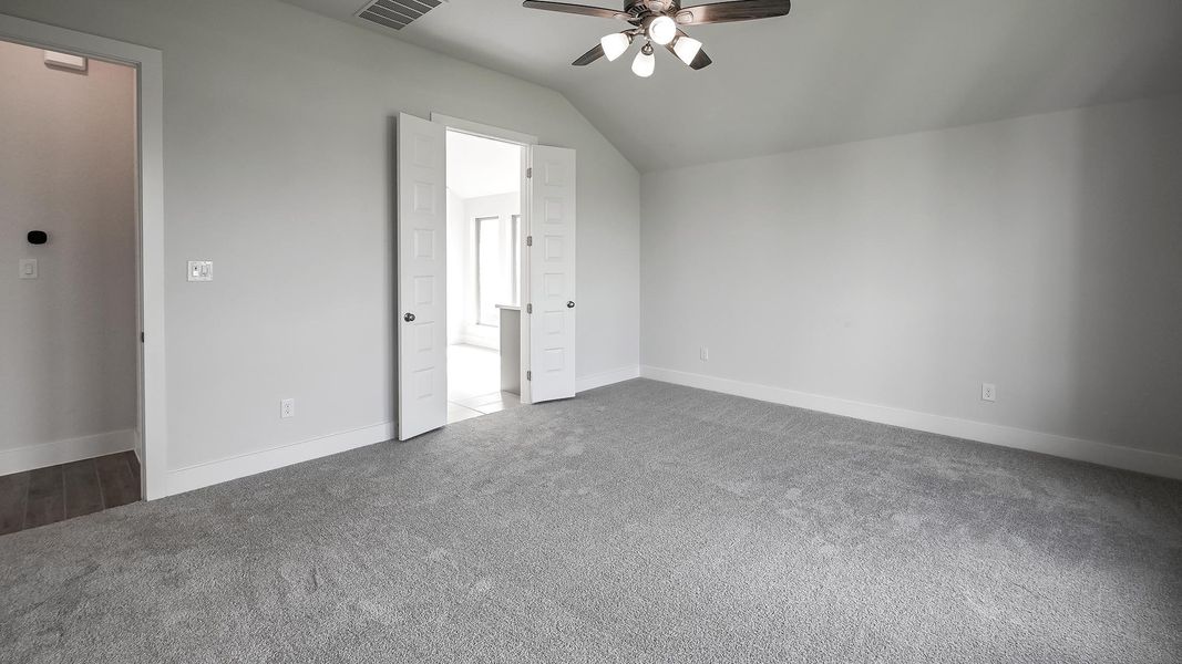 Spacious, unfurnished interior of a new home in Juniper Springs, Lockhart (Image 18).