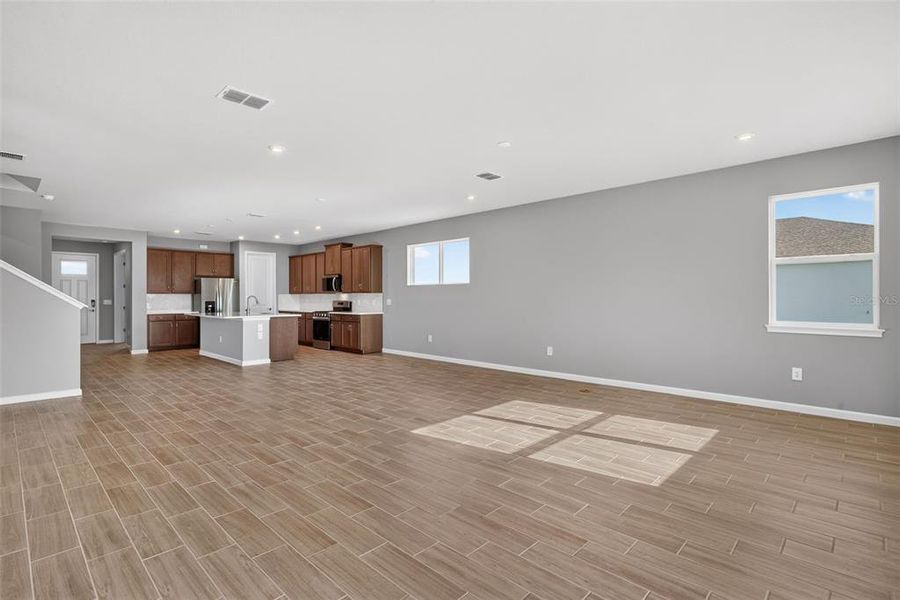 Spacious, unfurnished interior of a new home in Crosswind Ranch, Parrish (Image 25). Spacious, unfurnished interior of a new home in Crosswind Ranch, Parrish (Image 25).