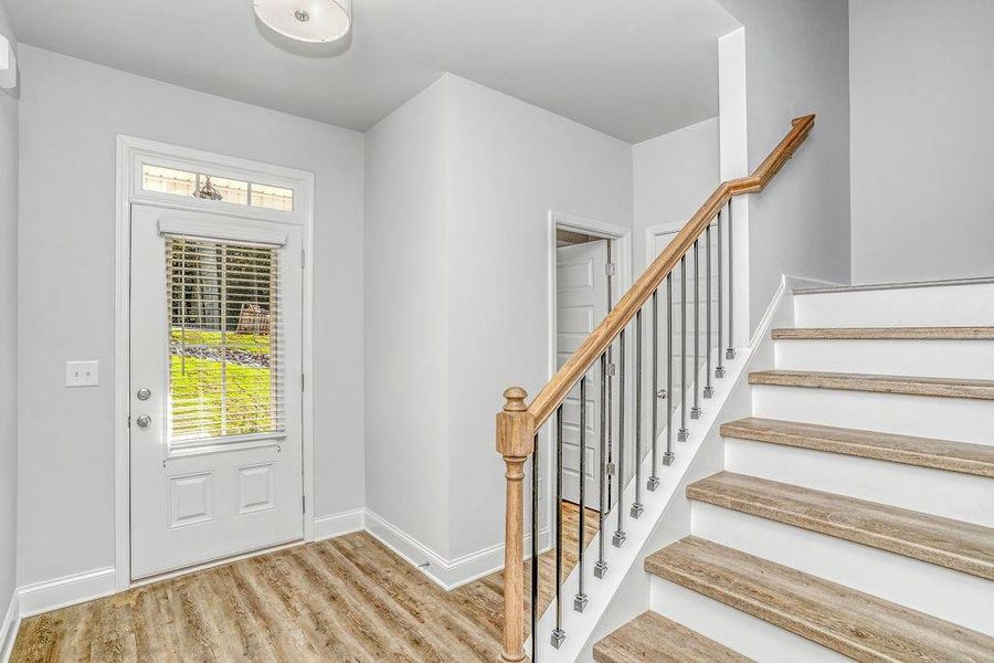 Spacious, unfurnished interior of a new home in , Macon (Image 10).