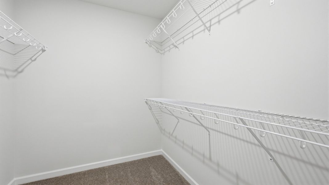 Spacious, unfurnished interior of a new home in Wheatfield, Shelbyville (Image 23).