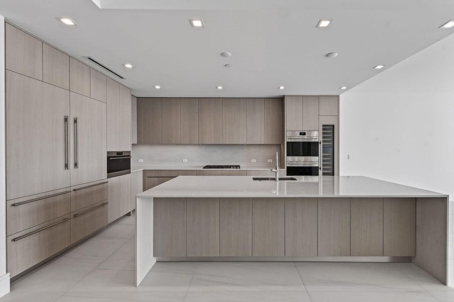 B79CE7BD-534C-451F-B172-48E516B8A8F5