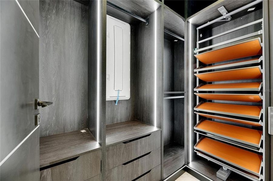 Furnished interior view inside a new home in , Apollo Beach (Image 20).