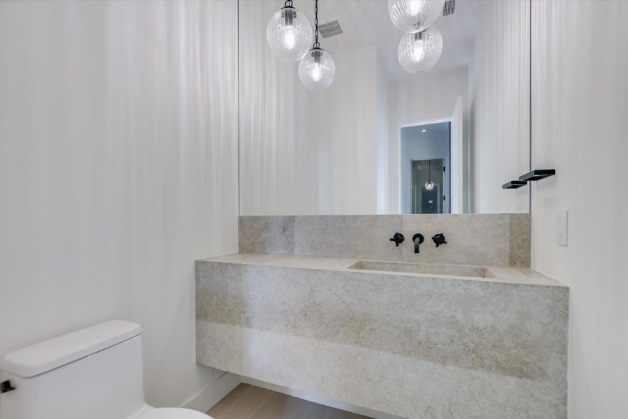 Furnished interior view inside a new home in , Horseshoe Bay (Image 9).