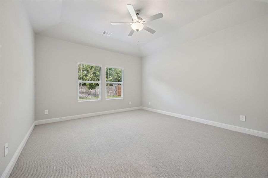 Spacious, unfurnished interior of a new home in Windmore, Princeton (Image 19).