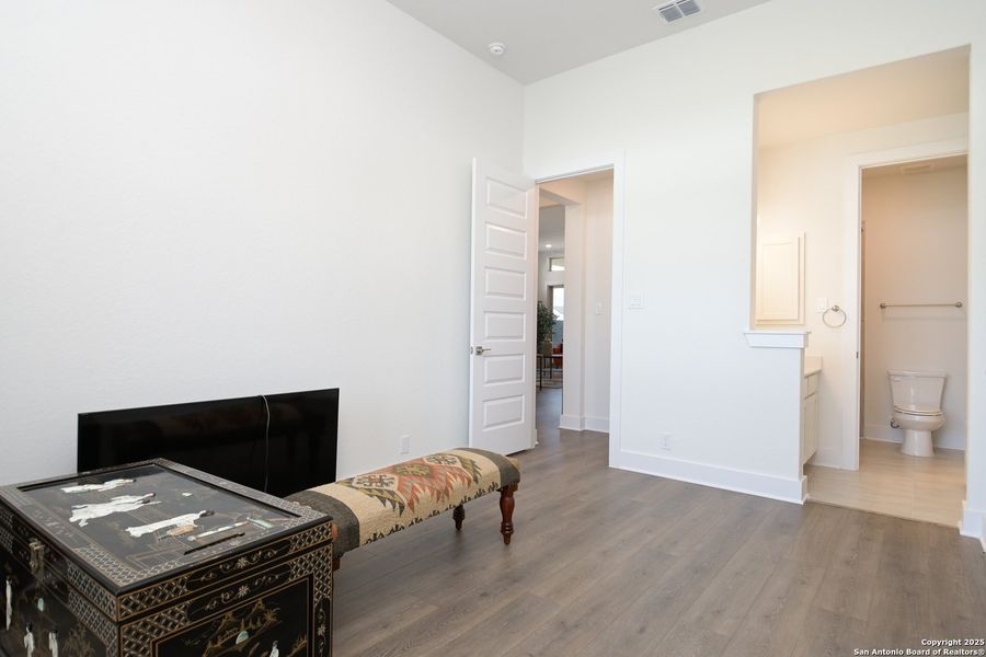 Furnished interior view inside a new home in Mesa Western, Cibolo (Image 4).