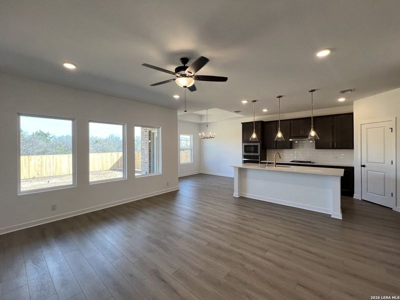 Spacious, unfurnished interior of a new home in Nopal Valley, San Antonio (Image 21). Spacious, unfurnished interior of a new home in Nopal Valley, San Antonio (Image 21).