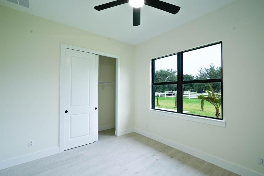 Spacious, unfurnished interior of a new home in , Fort Pierce (Image 40).