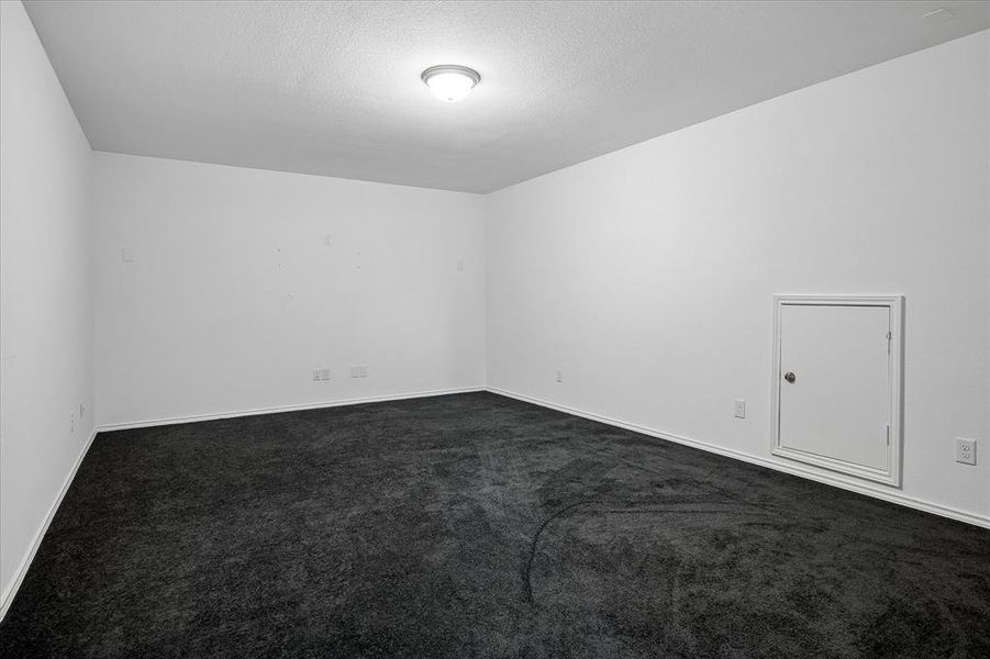 Spacious, unfurnished interior of a new home in Whitewing Trails, Princeton (Image 30).