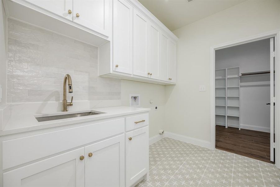 Furnished interior view inside a new home in , Farmersville (Image 13).