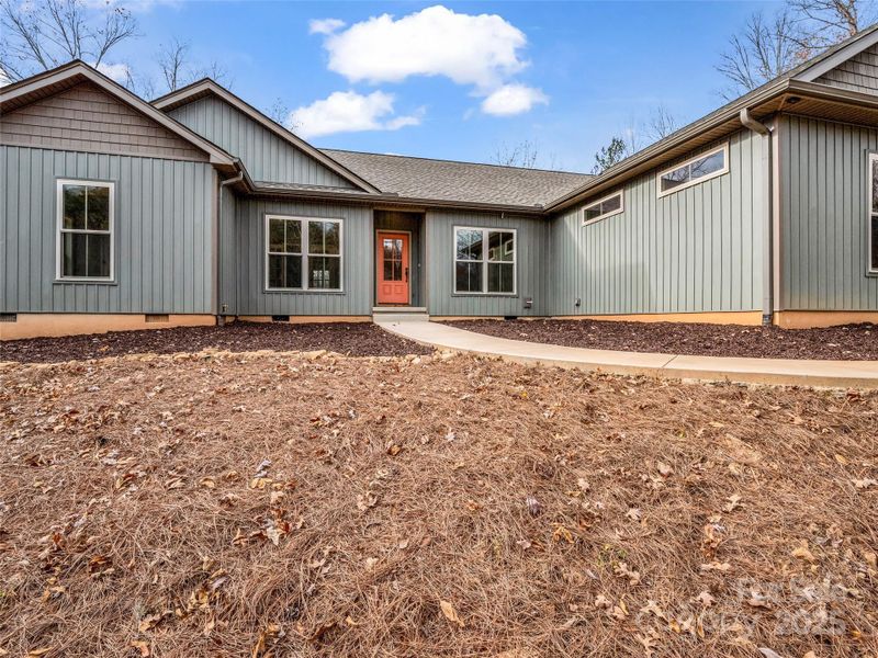 Exterior details and patio area of a home in , Rutherfordton (Image 21).