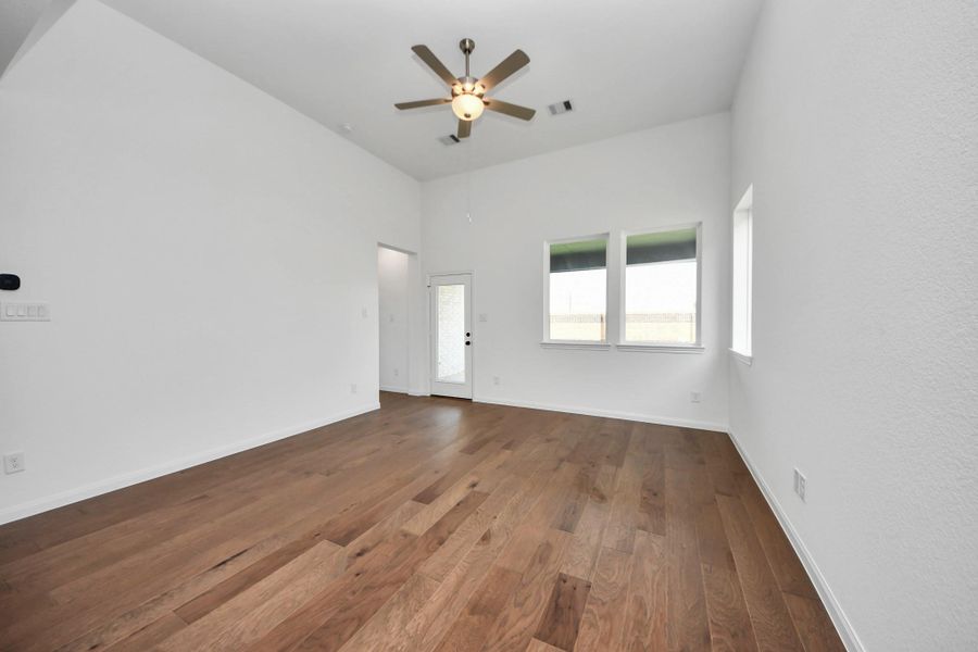 Spacious, unfurnished interior of a new home in 45' Traditional Homes at Elyson, Katy (Image 25).