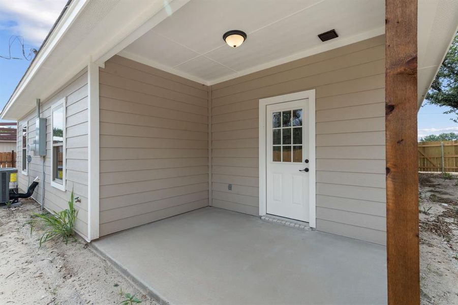 Exterior details and patio area of a home in , Weatherford (Image 23).