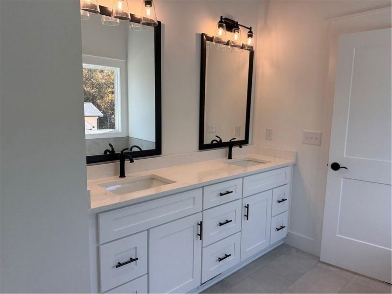 Furnished interior view inside a new home in , Waleska (Image 10).